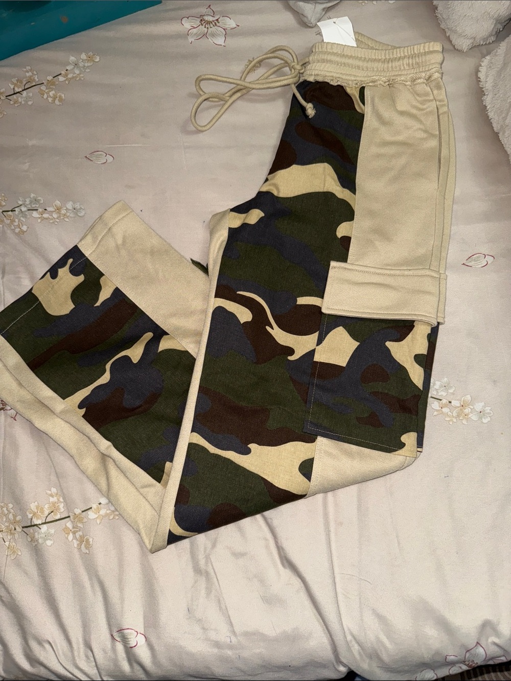 Women’s Camo Wide leg Cargo Joggers - Beige & Green
